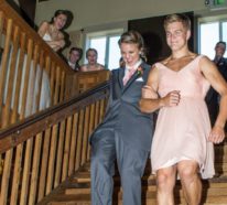 Über 30 Fotoshooting Ideen für lustige Hochzeitsbilder