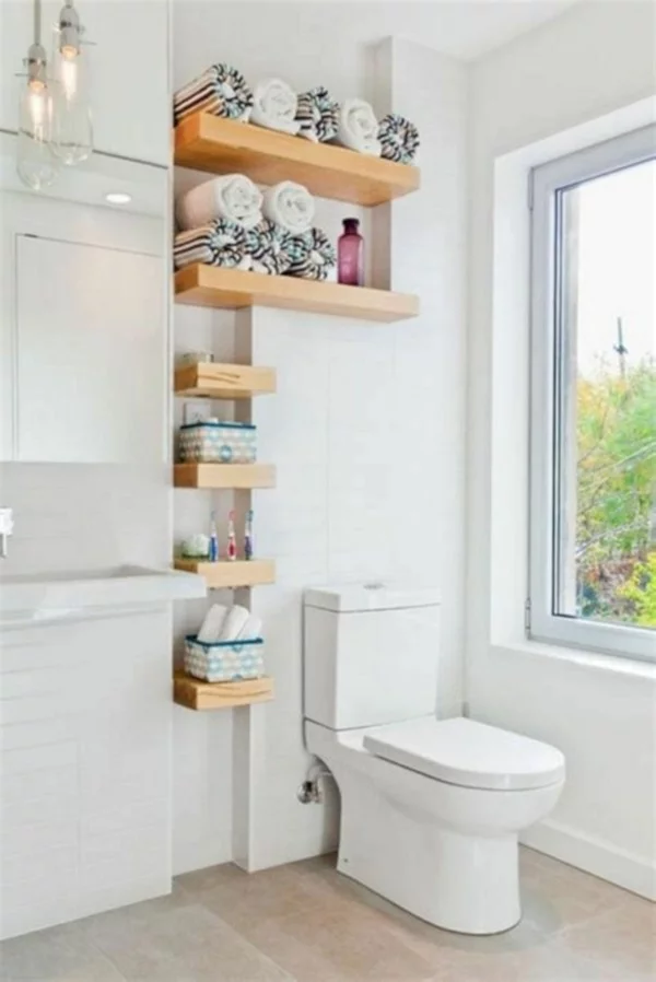 Badezimmer Ideen für kleine Bäder praktisches eckregal