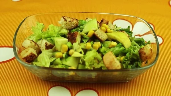 gesunde lebensmittel tolle salatidee