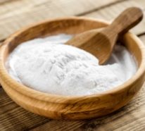 Unkrautvernichter selber machen – 3 ökologische Alternativen zu Salz und Essig
