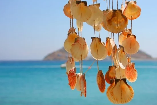 DIY Windspiel gebastelt mit Muscheln