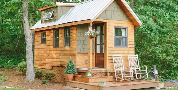 Tiny Houses inmitten der Natur aus Holz kleiner wohnen