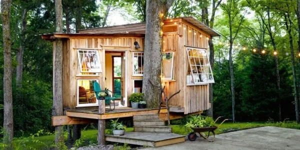 Tiny Houses kleines Holzhaus Veranda sehr romantisch