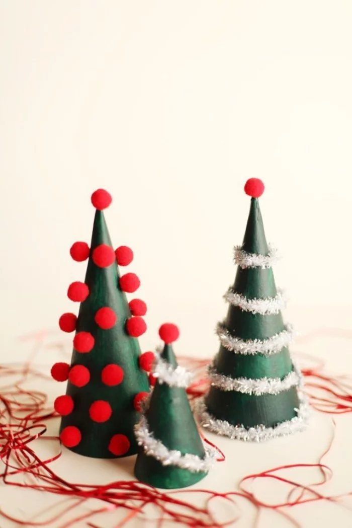 Tischdeko Ideen zu Weihnachten kleine Tannenbäume selber basteln