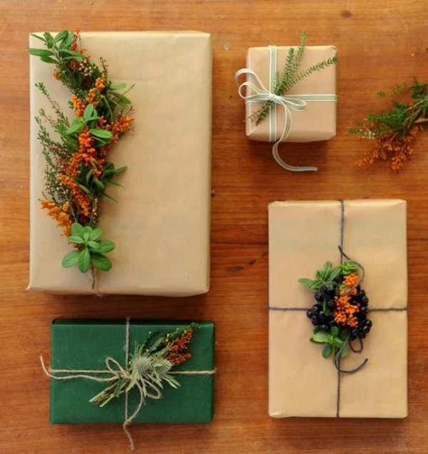 deko mit naturmaterilaien für geschenkpapier