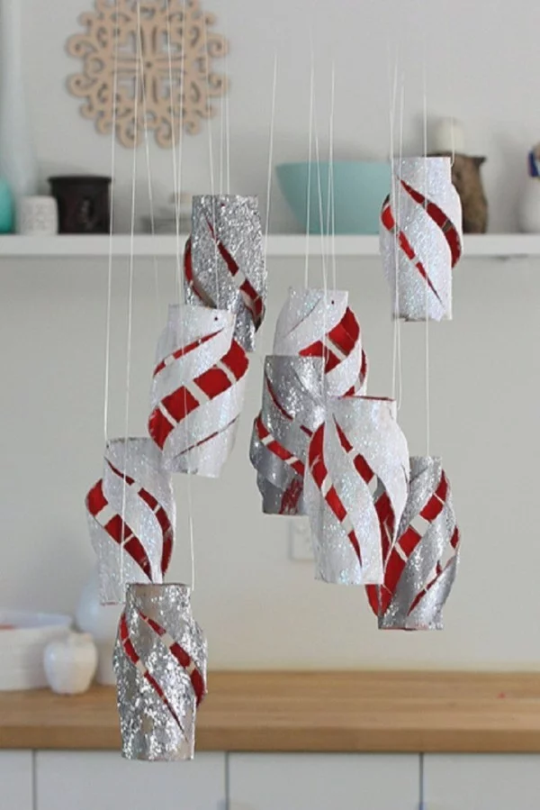 ausgefallene weihnachtsdeko selber machena aus klopapierrollen 