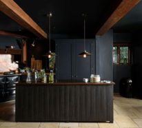 Modernes Küchendesign in dunklen Farben versinnbildlicht die neue Raumästhetik
