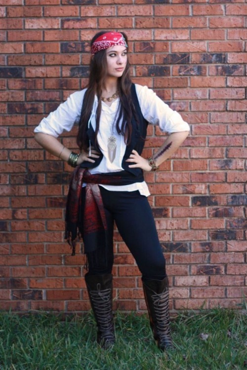 verführerisch als Piratin interessante Halloween Kostüme für Frauen