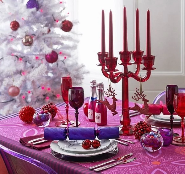 weihnachtliche Tischdeko lila