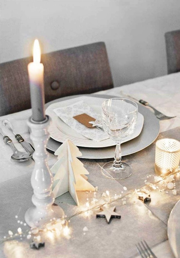 weihnachtliche Tischdeko weiß grau