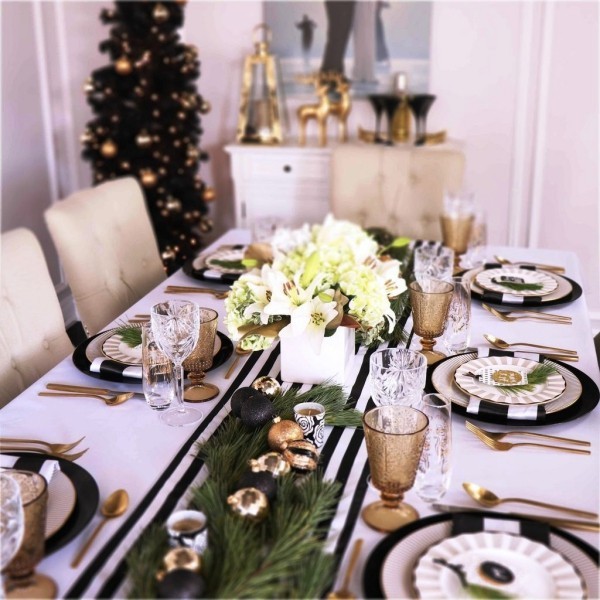 weihnachtliche Tischdeko weiß schwarz gestrichen