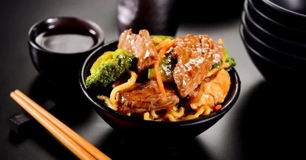 Japanisches Essen langsam essen gut kauen japanisches Geheimnis für langes gesundes Leben