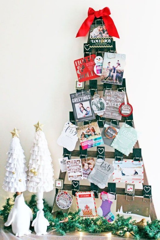 Weihnachtskarten mit Mausefallen befestigt schöne Christbaum Deko