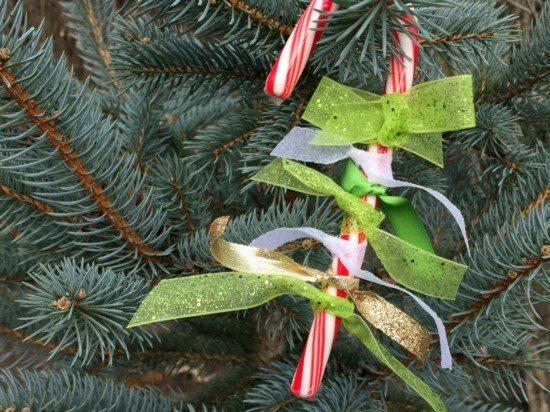 50 Stück Zuckerstangen Deko - Weihnachtsbaum Anhänger Pfefferminz | Rot-Weiß