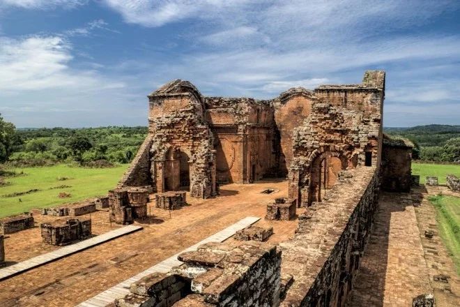 Die Ruinen einer Jesuitenfestung in Paraguay.