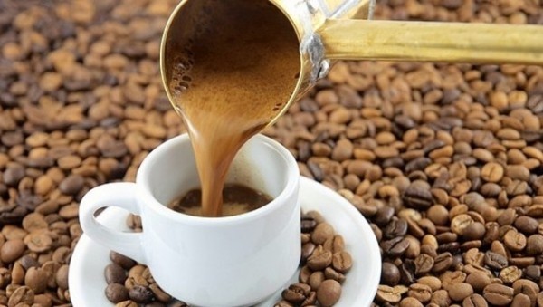 Kaffee trinken in der Türkei spezielle Zubereitung viel Zeit beim Trinken