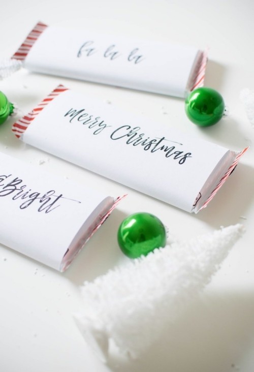 {Freebie} Holiday Inspired Chocolate Wrappers
