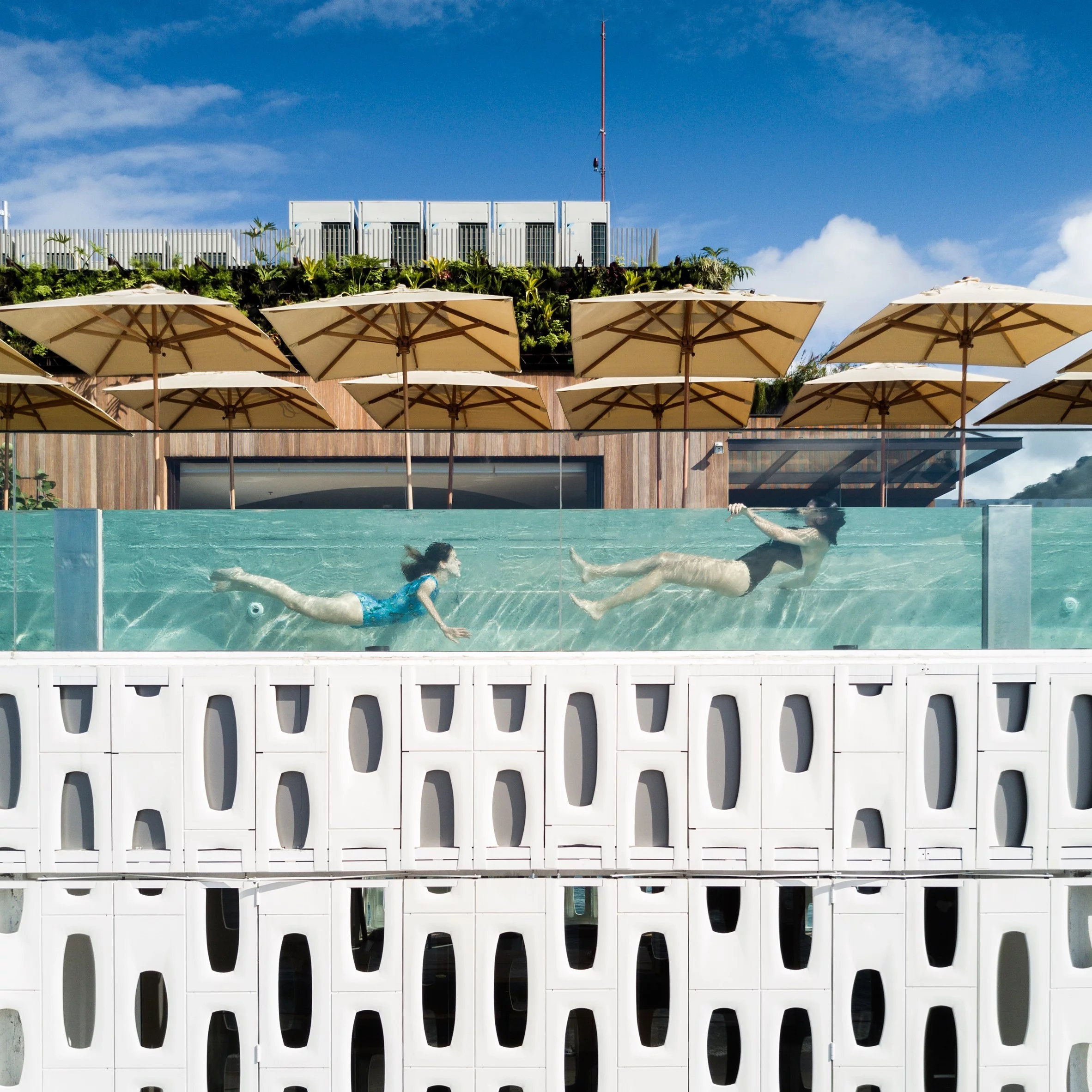 luxushotels konzept mit schwimmen