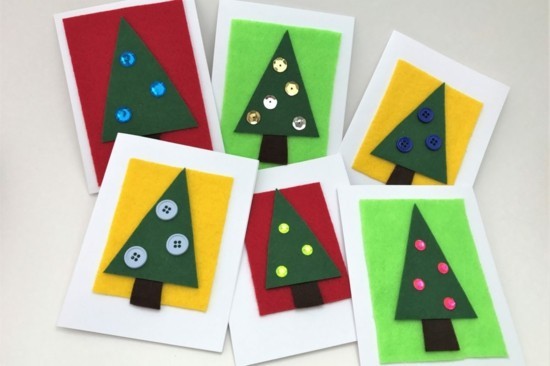 weihnachtskarten basteln mit kindern tannenbäume knöpfe