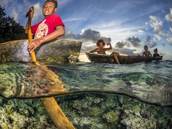 2018 Ocean Art Contest 2. Platz Pier Mane „Team Solomon“, Paddler aus den Solomonen