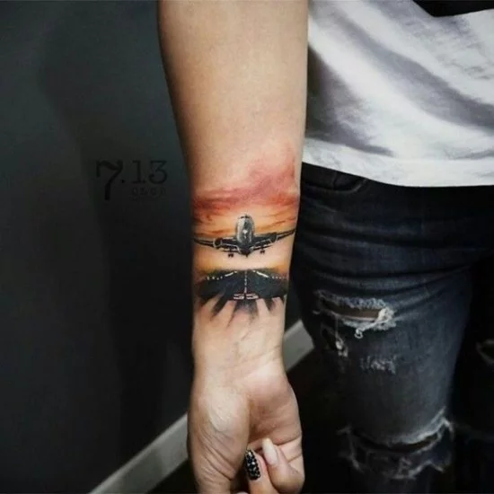 flugzeug reisen wanderlust tattoo ideen