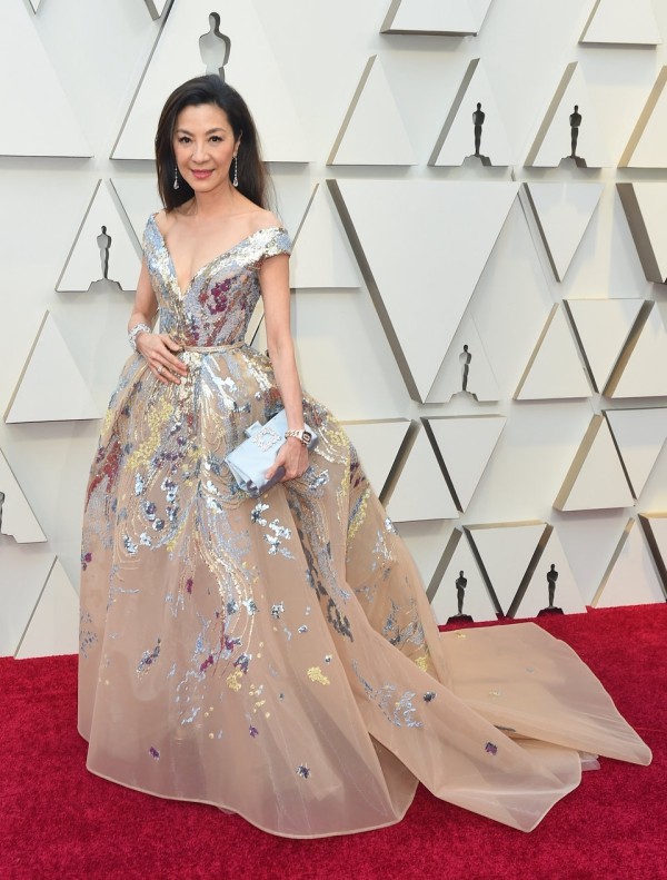 Die besten Outfits bei den Oscars 2019 Michelle Yeoh ausgefallenes Kleid