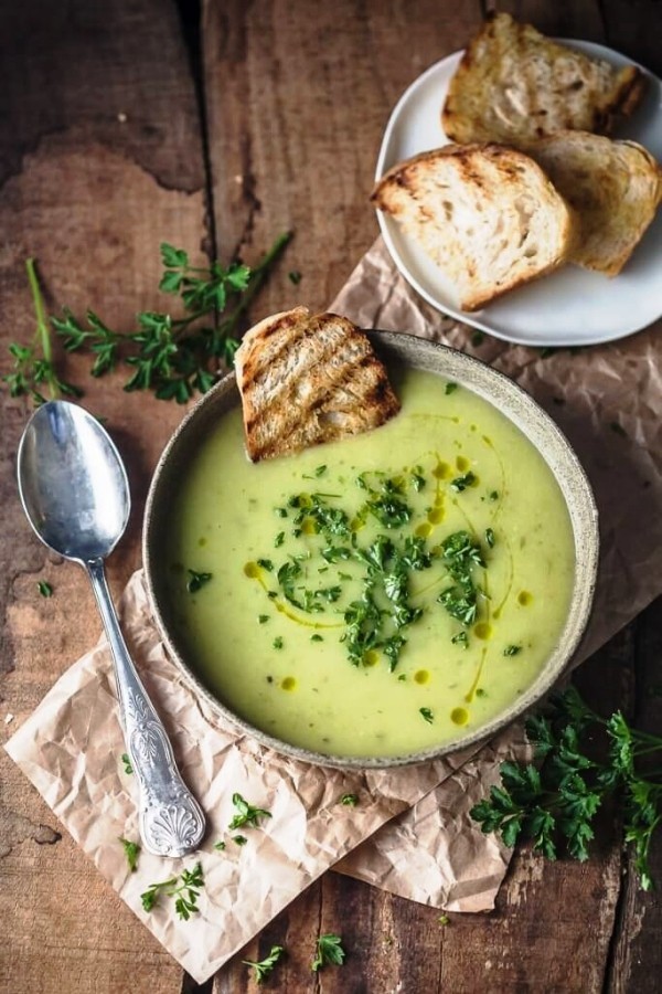 Die besten Suppen-Rezepte für den Winter lauch und kartoffeln suppe lecker und gesund