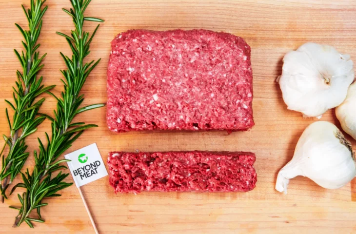 Beyond Meat führt vegetarisches Rinderhackfleisch mit höherem Proteingehalt als Fleisch ein