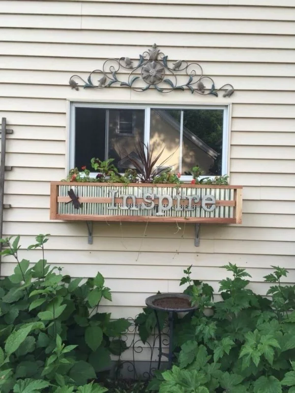 Blumenkasten an der Fensterbank bescheidenes Design zu inspirieren