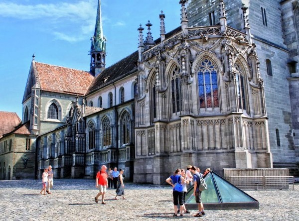 Urlaub in Konstanz – kennzeichnende Destinationen der größten Stadt am Bodensee minster kathedrale und pyramide