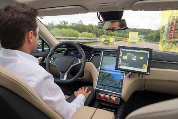 5G-kompatible Autos werden bald zur Realität und unsere Sicherheit verbessern autonome autos werden bald hier sein