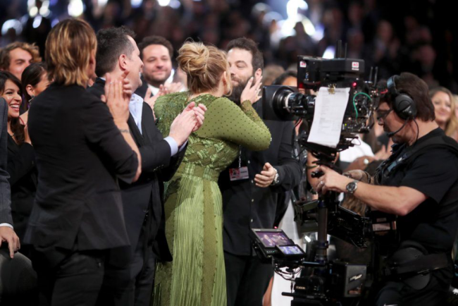 Adele britische Erfolgssängerin glücklich mit Simon Konecki Grammy Verleihung 2017