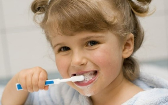 Zahnpasta selber machen Zähne putzen Kinder Zahncreme selber machen