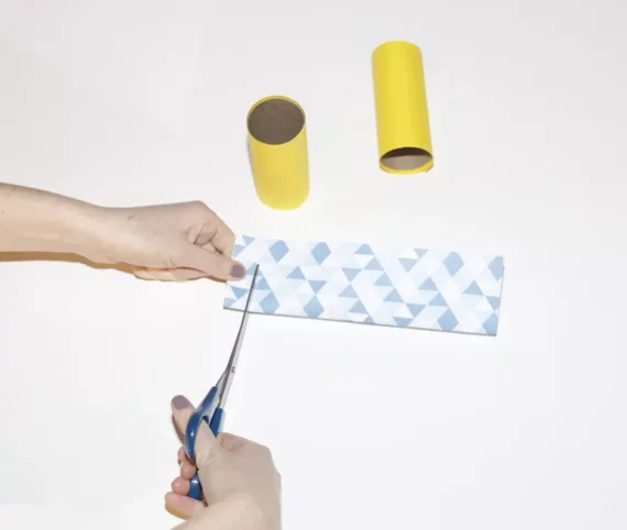 kinderleichte Laternen basteln einfache DIY Papierlaterne Schritt 5