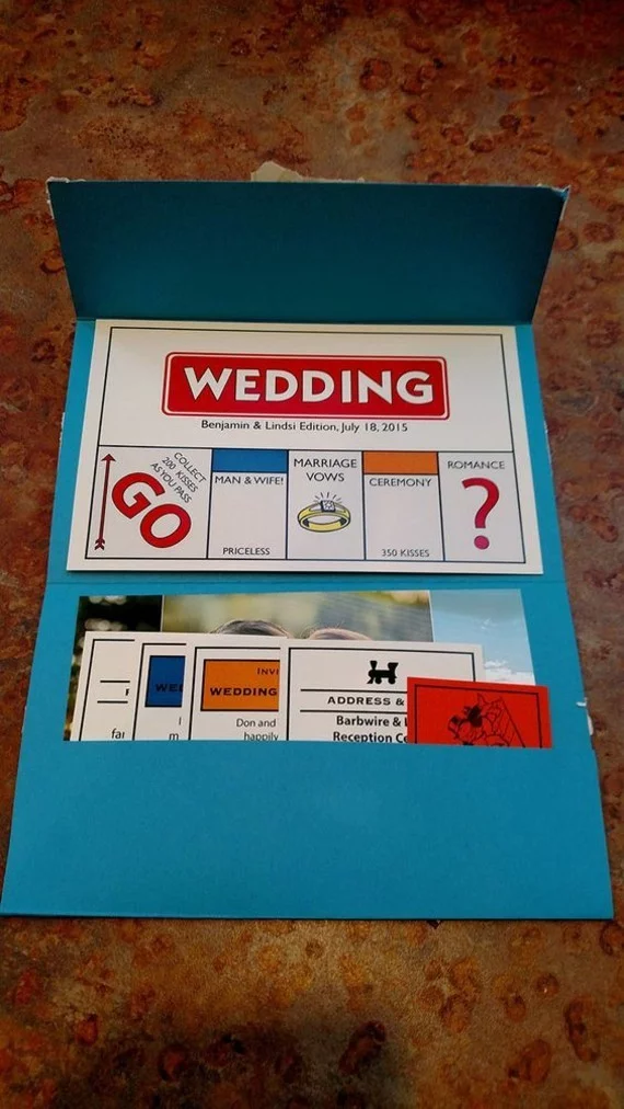 Einladungskarten zur Hochzeit gestalten mit Monopoly Design kreative idee 