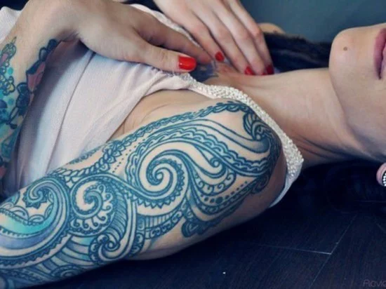 Sleeve Tattoo Ideen - Wellen im japanischen Stil 