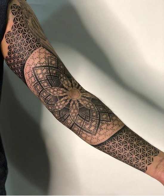 Frauen mandala arm tattoos Mandala Tattoo