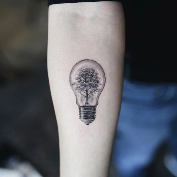 tattoo ideen eine tolle glühbirne