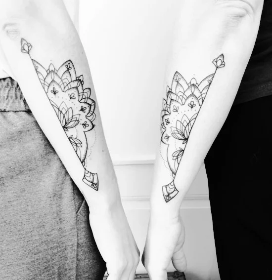 170 kreative Geschwister Tattoo Ideen und Inspirationen mandala zwei teile