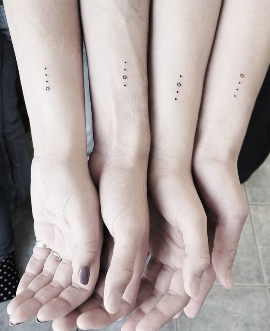 Bedeutung dreieck geschwister tattoo Geschwister Tattoo