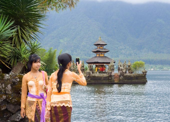Bali Reisetipps Bali Packliste einheimische Bevölkerung Tempels