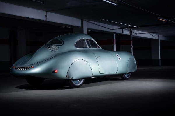 Der älteste Porsche Typ 64 wird für 20 Mio. USD versteigert seitenblick des 80 jährigen autos