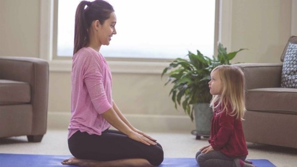 Yoga Atemübungen für Kinder Mutter Kinderyoga Übungen