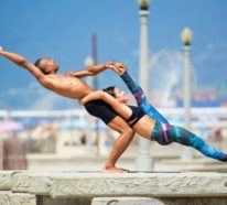 Yoga Übungen zu zweit: 3 effektive Akro Yoga Posen für Anfänger