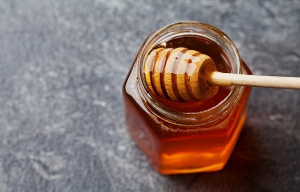 haare natürlich aufhellen mit honig