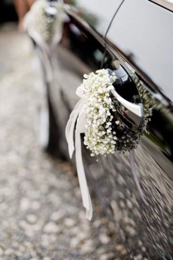 Autoschmuck Hochzeit an den Reifen