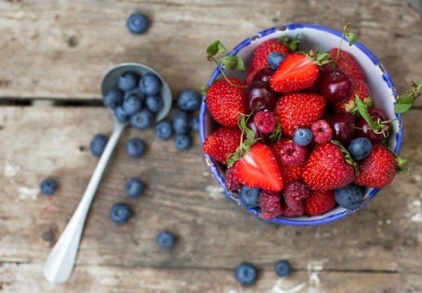 Ballaststoffreiche Lebensmittel Liste Beeren Erdbeeren Frühlingsfrüchten