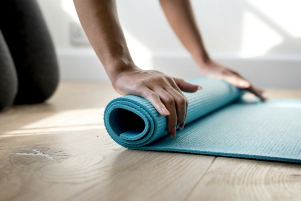 Hormonyoga Übungen Vorteile Gesundheit Yogamatte