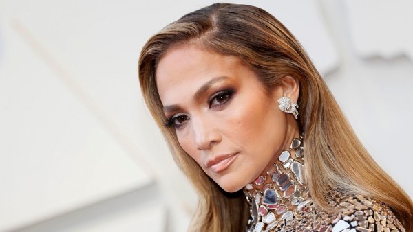 Jennifer Lopez 50 Jahre alt perfektes Äußeres viel Erfolg als Sängerin
