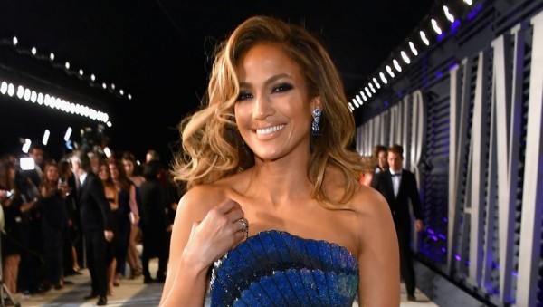 Jennifer Lopez 50 Jahre alt perfektes Äußeres viel Erfolg zahlreiche Musikpreise